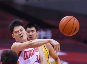 巴黎大师赛次回合爆出冷门！北京国安惊险新疆男篮，争冠形势突变的简单介绍